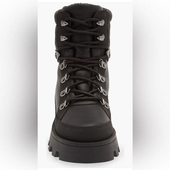 NIB Cougar Suma Waterproof Boot (Women) Black Lugged Sole - Picture 3 of 9